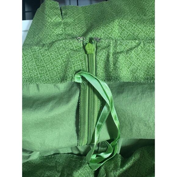 Ralph Lauren Size 10 Green Geometric Print Side Zip Shortie Shorts - Picture 3 of 5